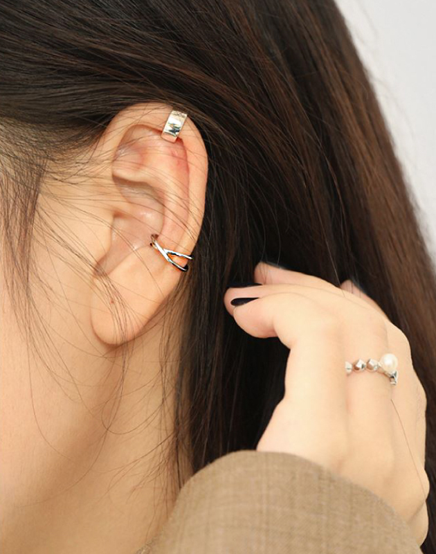 ELORA Sterling Silver Ear Cuff