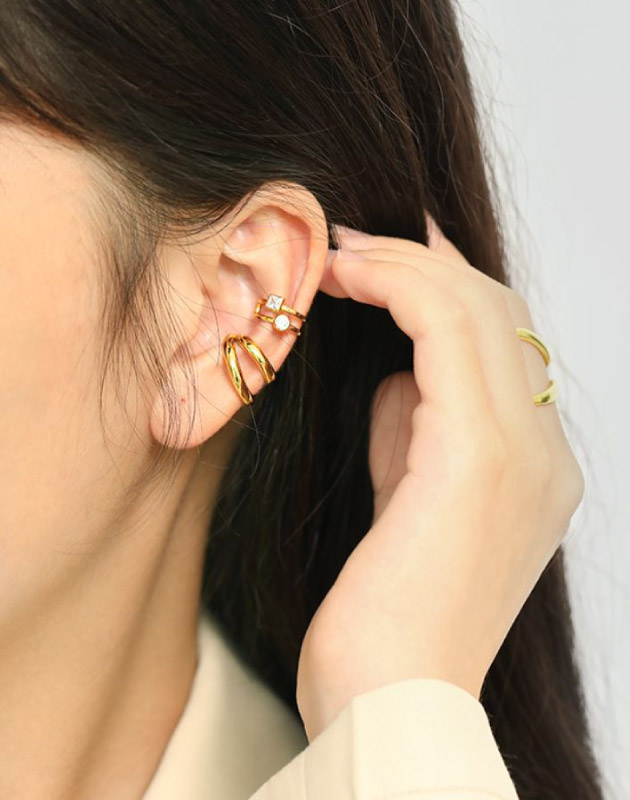 MAGGIE Gold Vermeil Ear Cuff
