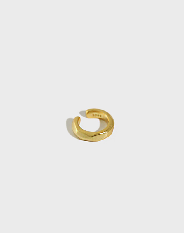 RUTH Matte Gold Vermeil Ear Cuff