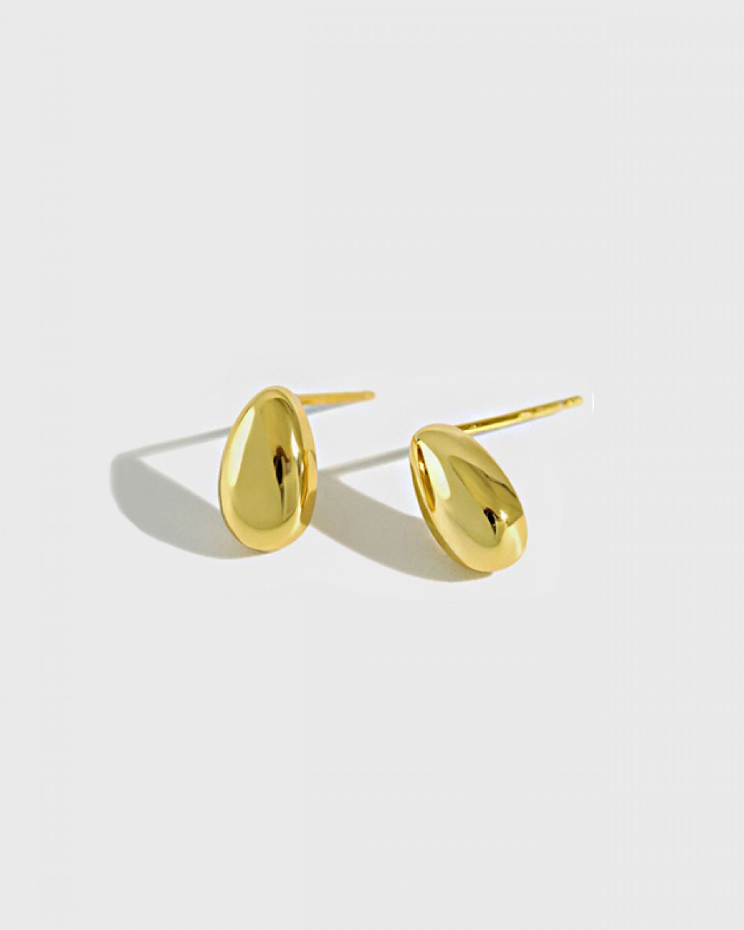 Minimalist Gold Vermeil Stud Earring