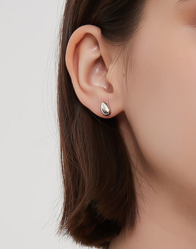 GIA Sterling Silver Stud Earrings