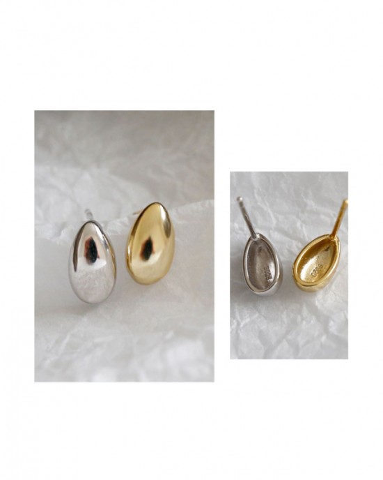 GIA Gold Vermeil Stud Earrings