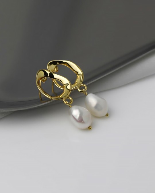 MEREDITH Gold Baroque Pearl Drop Earrings
