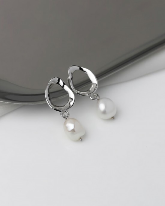 MEREDITH Silver Baroque Pearl Drop Earrings