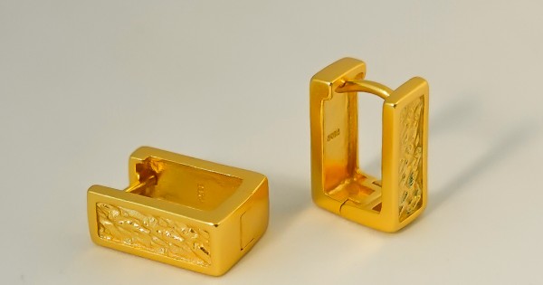 rita-gold-vermeil-huggies-