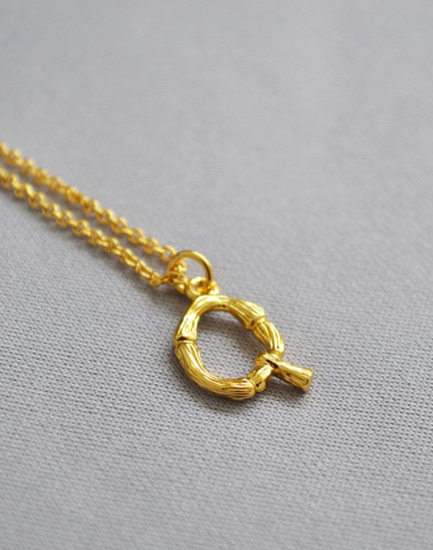 ALPHABET Necklace | Letter Q