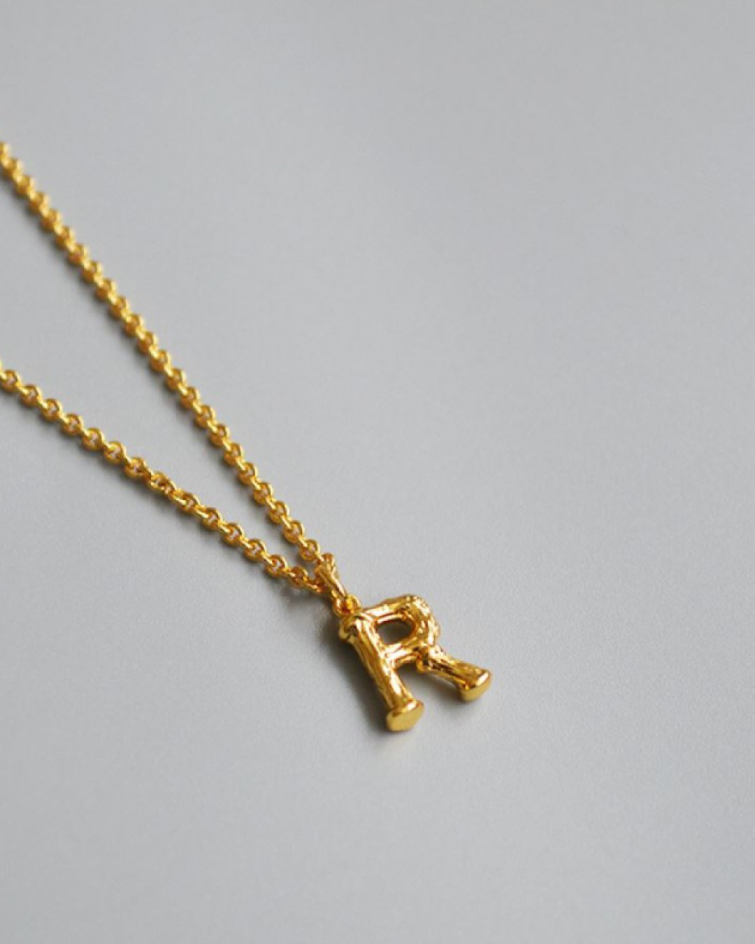 Gold Letter R Initial Pendant Necklace | INXSKY
