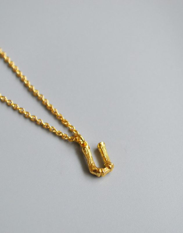 ALPHABET Necklace | Letter U