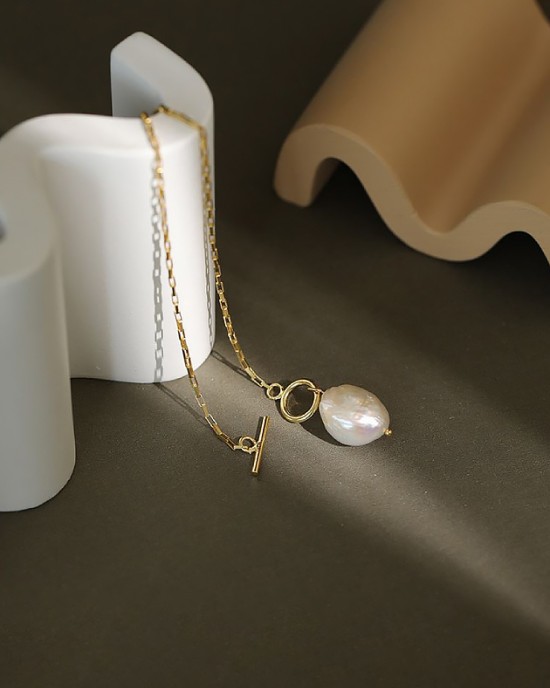APOLLINE Baroque Pearl Drop Necklace