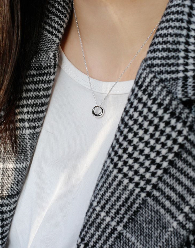 LEONA Sterling Silver Necklace LEONA Sterling Silver Necklace