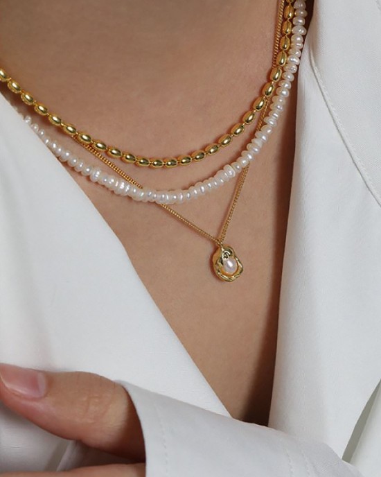 ORIANA Gold Pearl Necklace