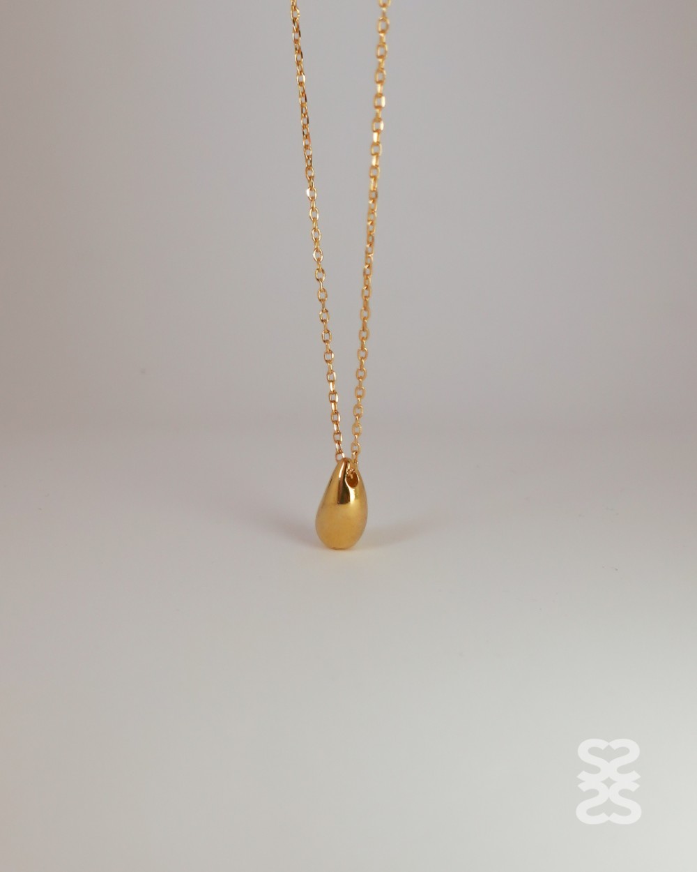 18K Gold-Plated Teardrop Pendant Necklace